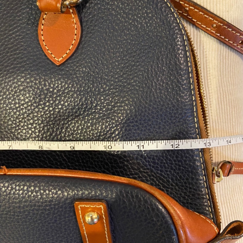 Dooney & Bourke Pebble Grain Domed Zip Satchel Bag navy  Tan Leather  mint condi - Picture 11 of 11